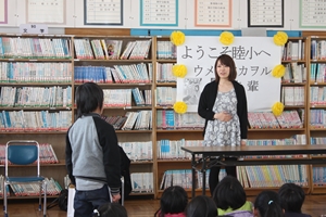 平成25年3月5日 ウメマツカヲル氏睦小来校02 平成25年3月5日 ウメマツカヲル氏睦小来校02